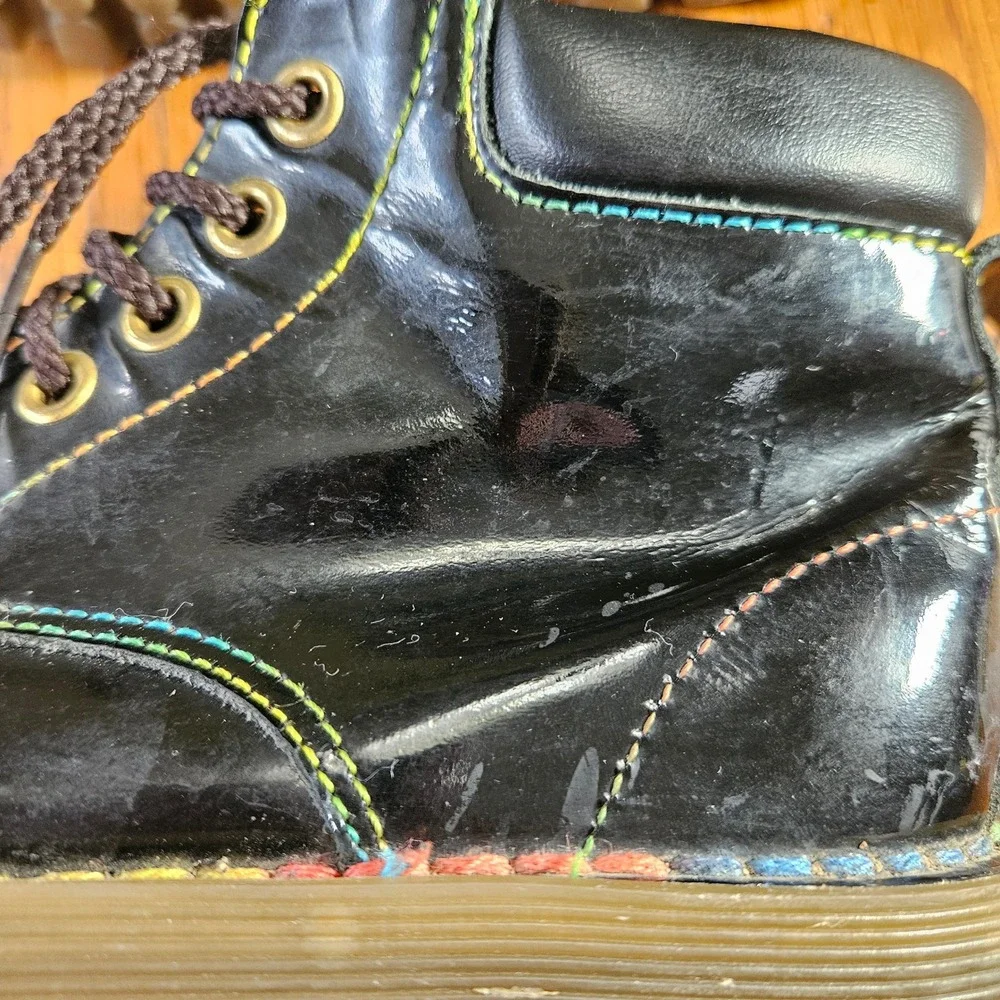 Dr. Martens department girls
